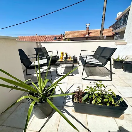 Sunny Oasis With A Beautiful View *