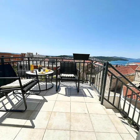 Apartamento Sunny Oasis With A Beautiful View